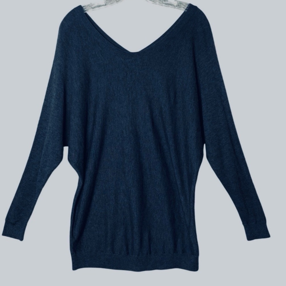 VINCE navy blue rayon and cashmere scoop neck, V back tunic sweater size XS